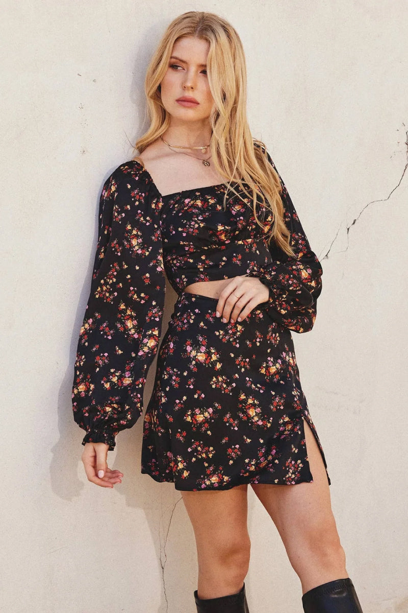 Dark Floral Crop Top - BLK