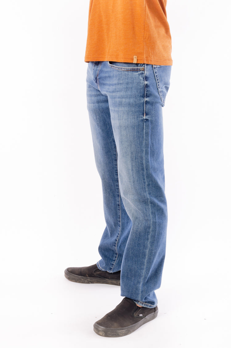 Marcus Slim Straight Jeans - 32