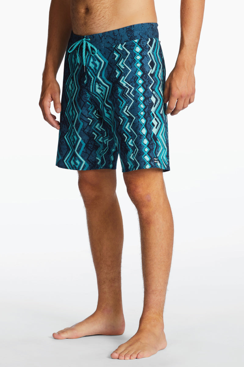 Sundays Airlite Performance Boardshorts - BHZ