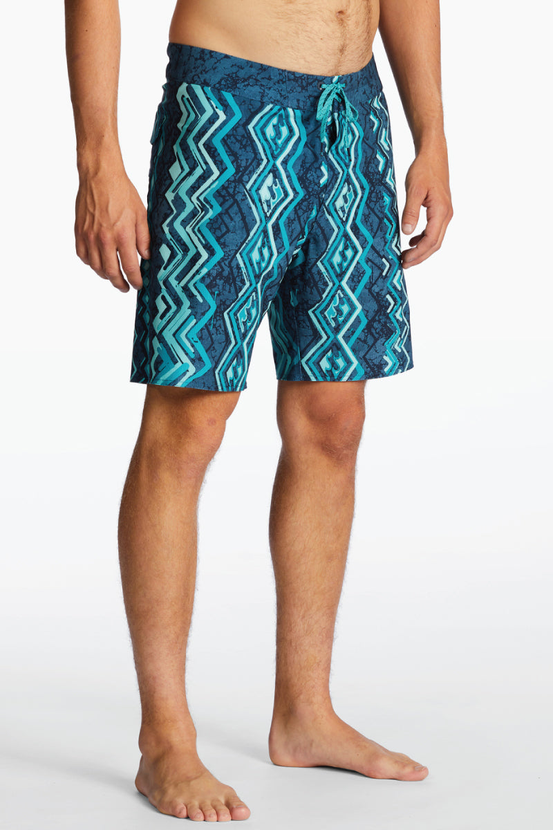 Sundays Airlite Performance Boardshorts - BHZ