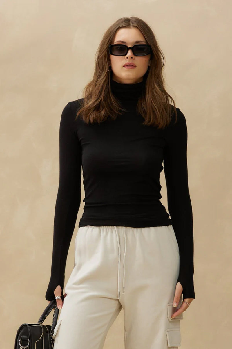 Wool Turtleneck - BLK