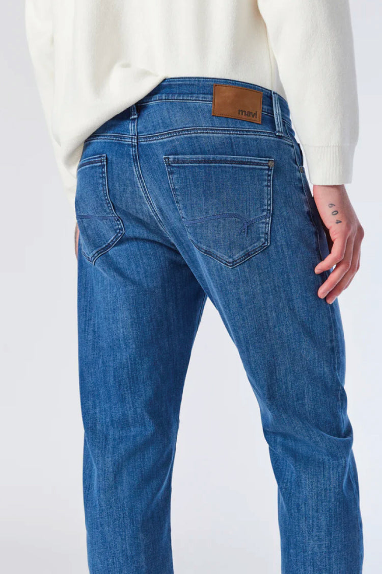 Zach Straight Leg Jeans - 34